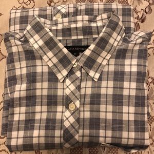 Banana Republic Mens Button Down Size Medium